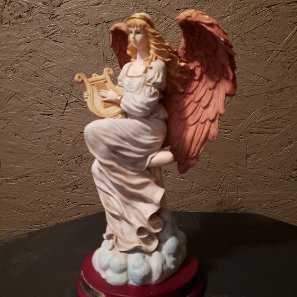 Angel - Picture 2 of 5